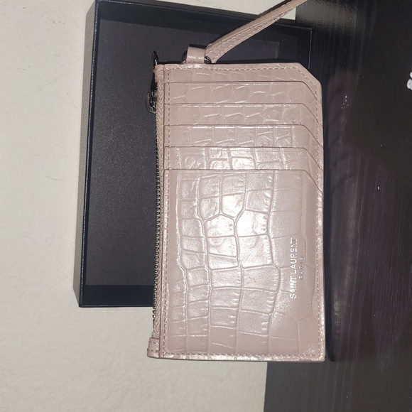 Ysl cardholder keychain..pre loved - Picture 2 of 11